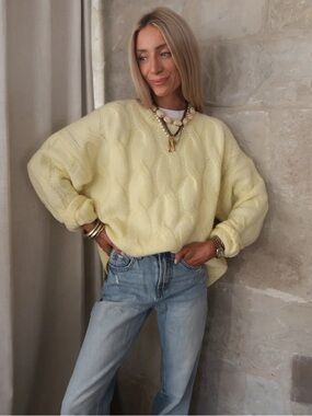 Soho & Stella New York Crewneck Cable Knit Sweater in Pale Butter Yellow Size XS
